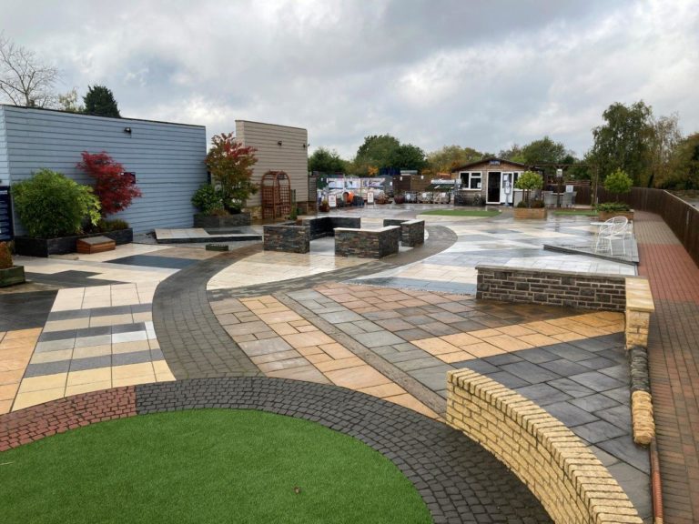 frank key PatioWorld Display 768x576